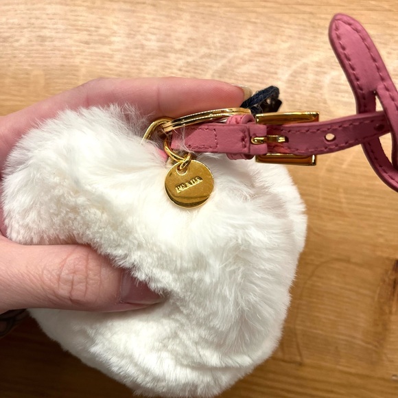 Prada fur heart bag charm/ coin purse - Picture 3 of 6